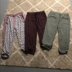 3 pair of American Eagle pants